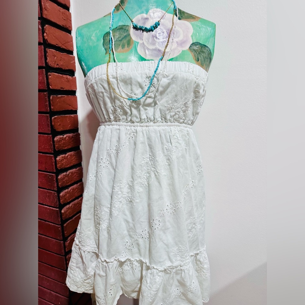 Forever 21 strapless eyelet ruffle hem dress, white, size SM